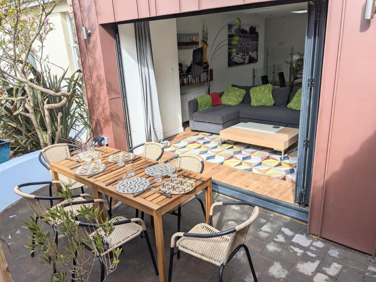 The Urban Retreat Apartment Torquay Bagian luar foto
