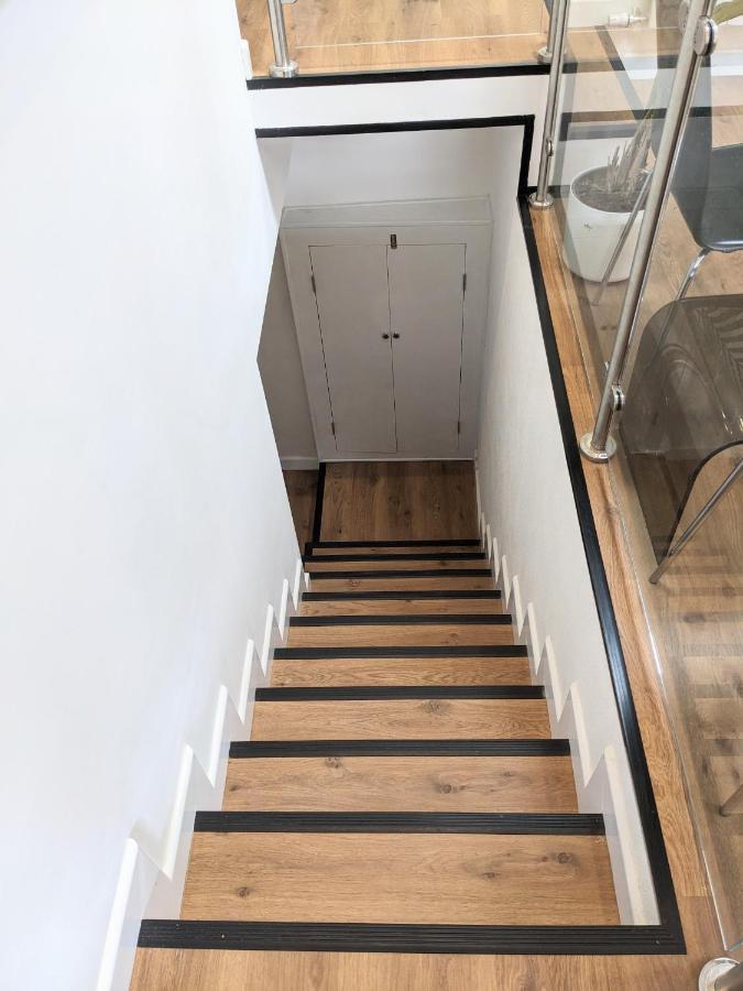 The Urban Retreat Apartment Torquay Bagian luar foto