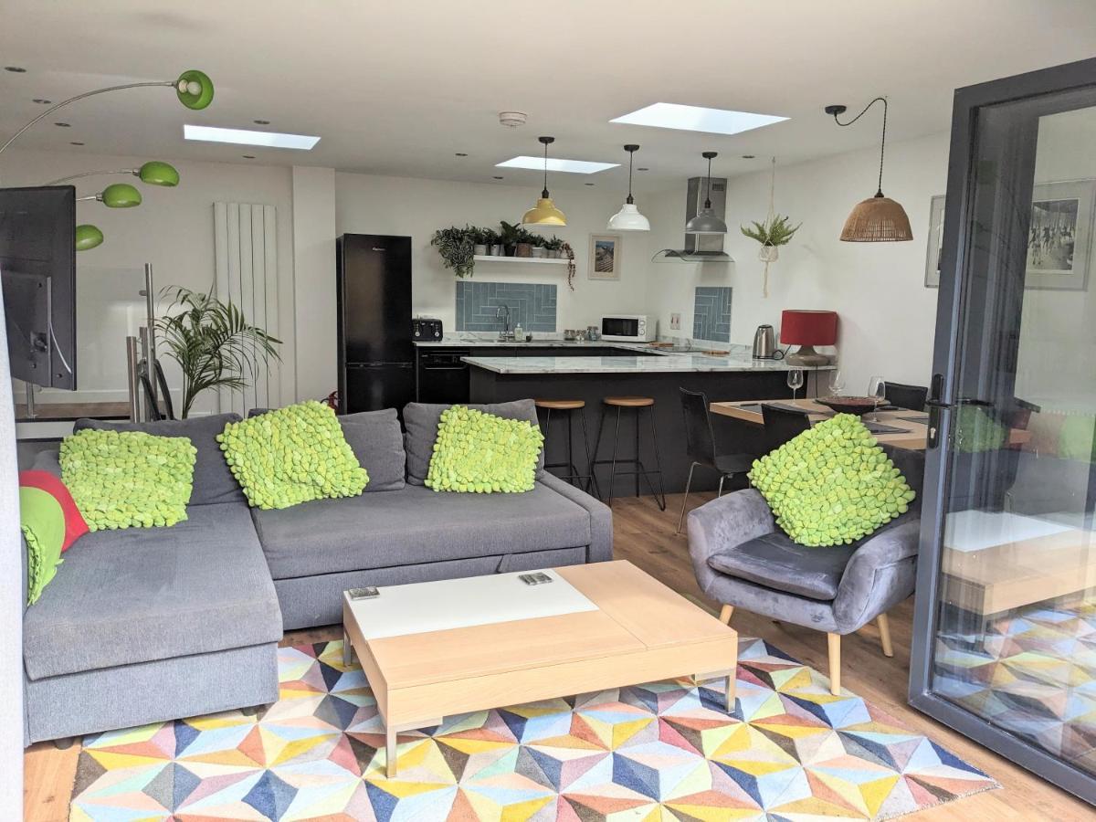 The Urban Retreat Apartment Torquay Bagian luar foto